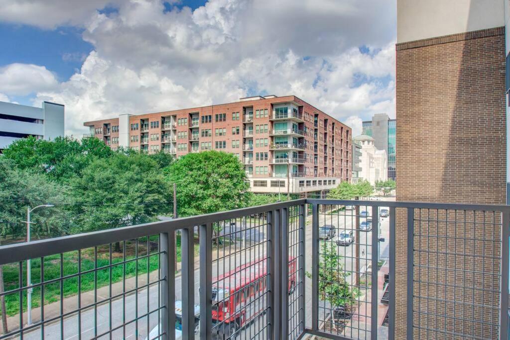 Luxury Living Downtown Houston Kingbed. Apartment Exterior photo